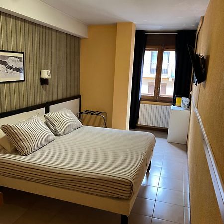 Hotel Copacabana Пас де ла Каса Екстериор снимка
