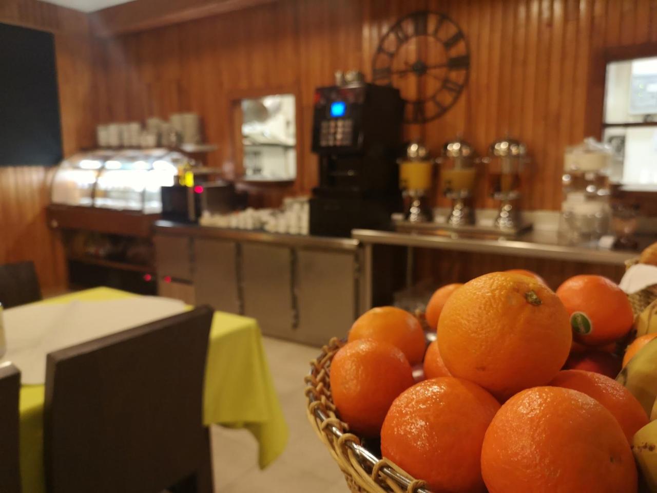 Hotel Copacabana Пас де ла Каса Екстериор снимка