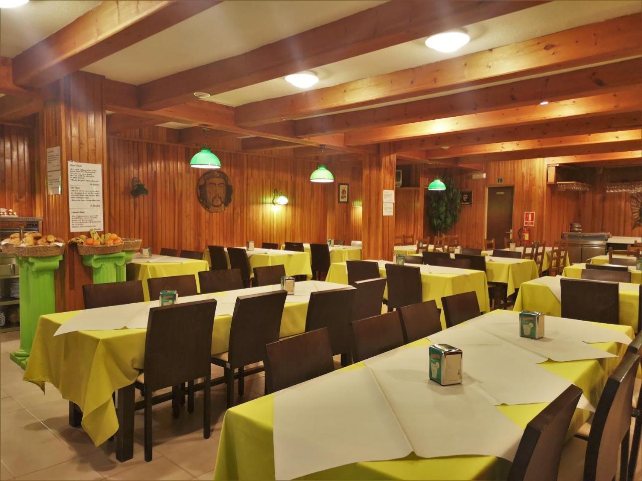 Hotel Copacabana Пас де ла Каса Екстериор снимка