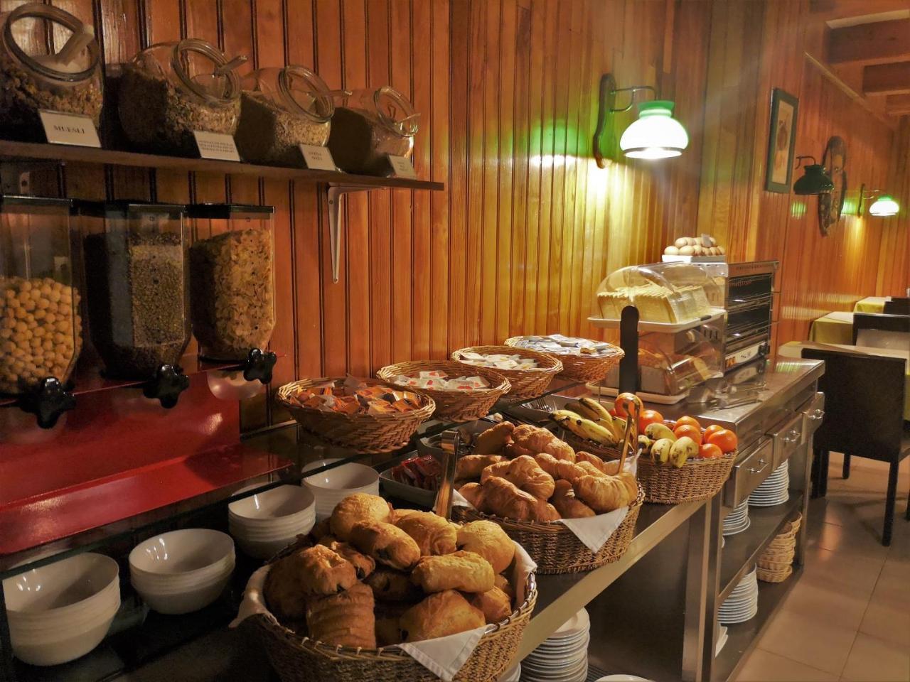 Hotel Copacabana Пас де ла Каса Екстериор снимка